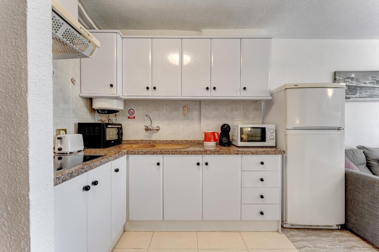 Torres Del Sol Beach Front Apartment Ph06 Лос Кристианос Екстериор снимка