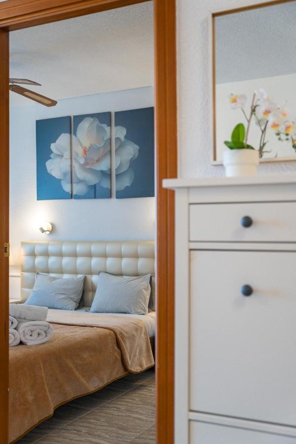 Torres Del Sol Beach Front Apartment Ph06 Лос Кристианос Екстериор снимка